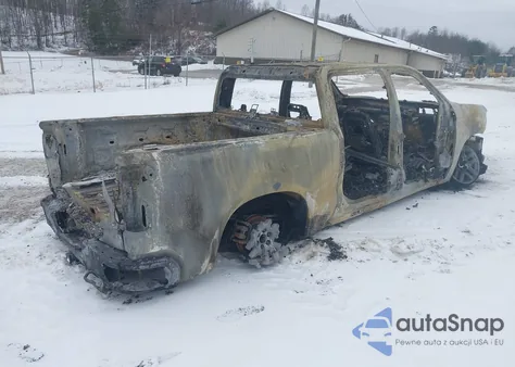 2021 Chevrolet Silverado 1500 4Wd Short Bed Custom Trail Boss z USA, uszkodzony, nr VIN 1GCPYCEF3MZ384122